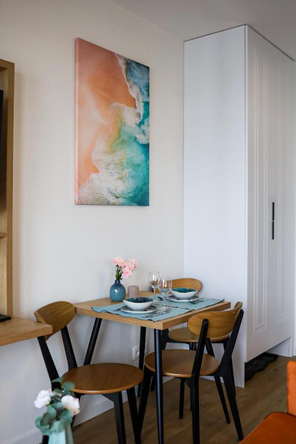 Glow Apartments, Apartamenty Stocznia Cesarska & Montownia 그단스크 외부 사진